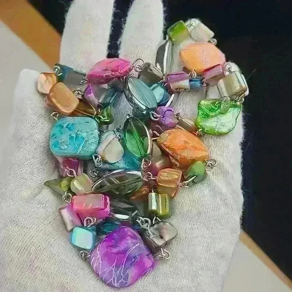 Mother of pearl vintage bohemian style colorful art beaded Long necklace - Picture 7 of 8